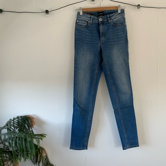 Frank & Oak Debbie Skinny Jeans - Picture 2 of 8